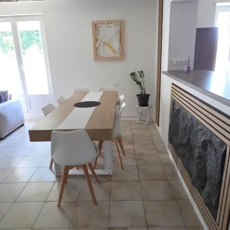 Maison A La Campagne Equipee Feriehus *